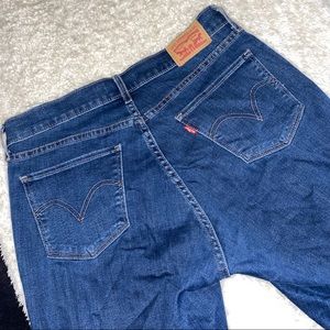 Levi Curvy Bootcut Size 30